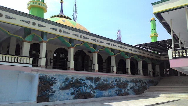 masjid pelabuhan kamal madura