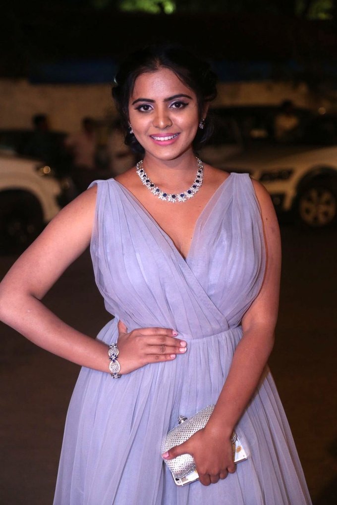 Hyderabad Beautiful Girl Manasa latest Stills In Violet Dress
