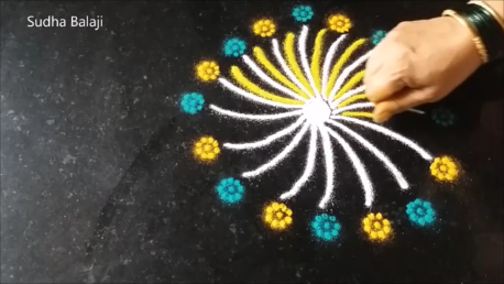 How to draw round rangoli easy n quick | Kolam by Sudha Balaji