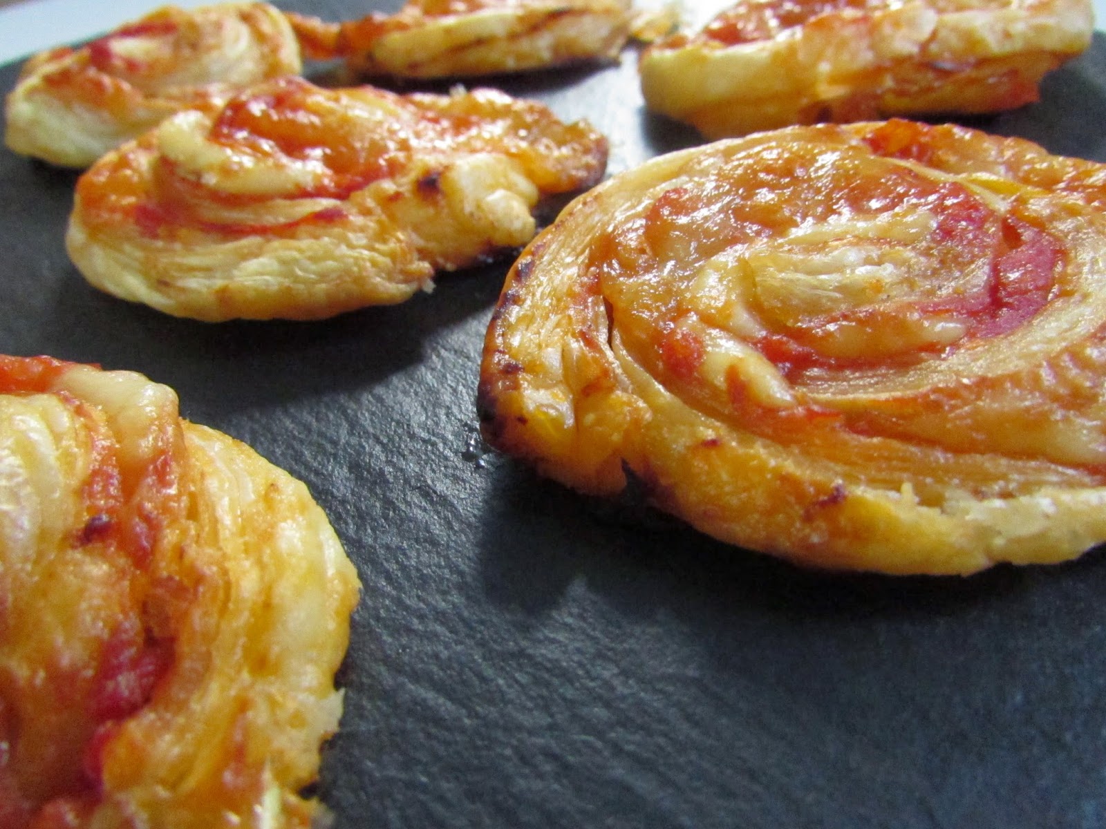 La vie gourmande: Tomate-Mozzarella-Blätterteig-Schnecken