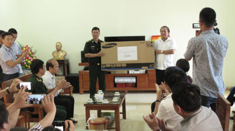 Bộ trưởng Trương Minh Tuấn thăm Đồn biên phòng Lũng Cú - Ảnh 4 Bo truong Truong Minh Tuan tham Don bien phong Lung Cu - Anh 4