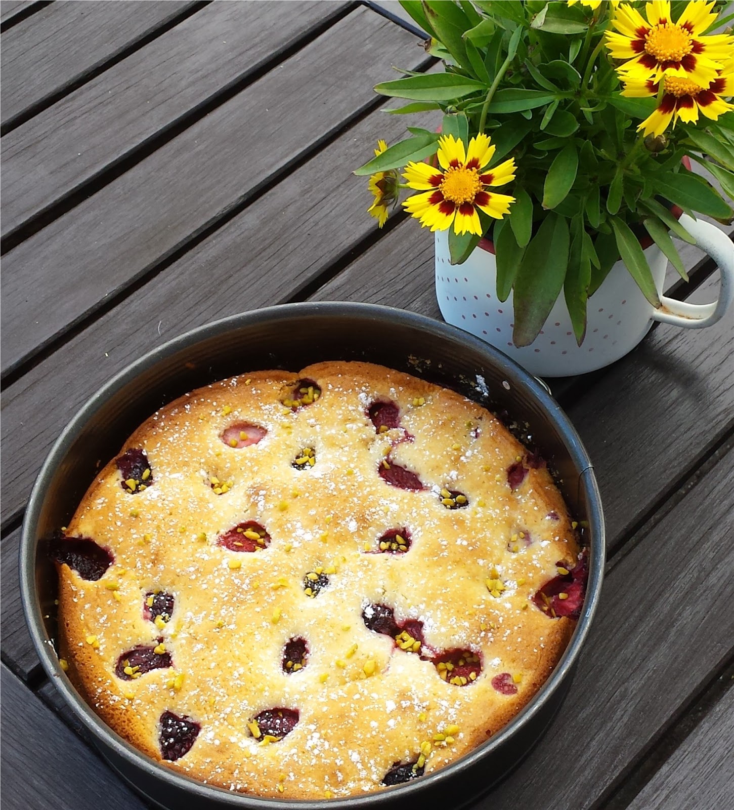 BEEREN-JOGHURT-KUCHEN - saraokla BEEREN-JOGHURT-KUCHEN - saraokla