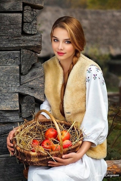 Beauty russian women | Mujeres bellas en la calle