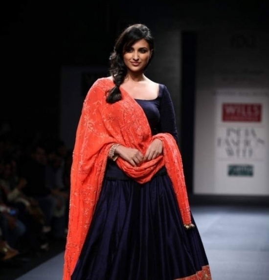 Parineeti Chopra Ramp walk Wills India Fashion show