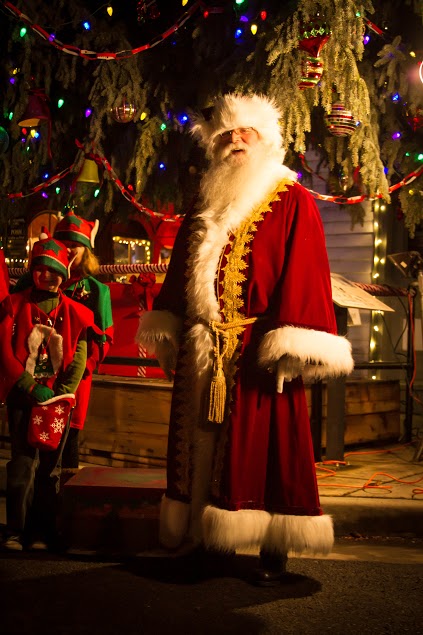 Father Christmas - Santa - Tree Lighting - Christmas - Holiday - Southern Oregon - What to do in Southern Oregon - THings to do - Events Calendar