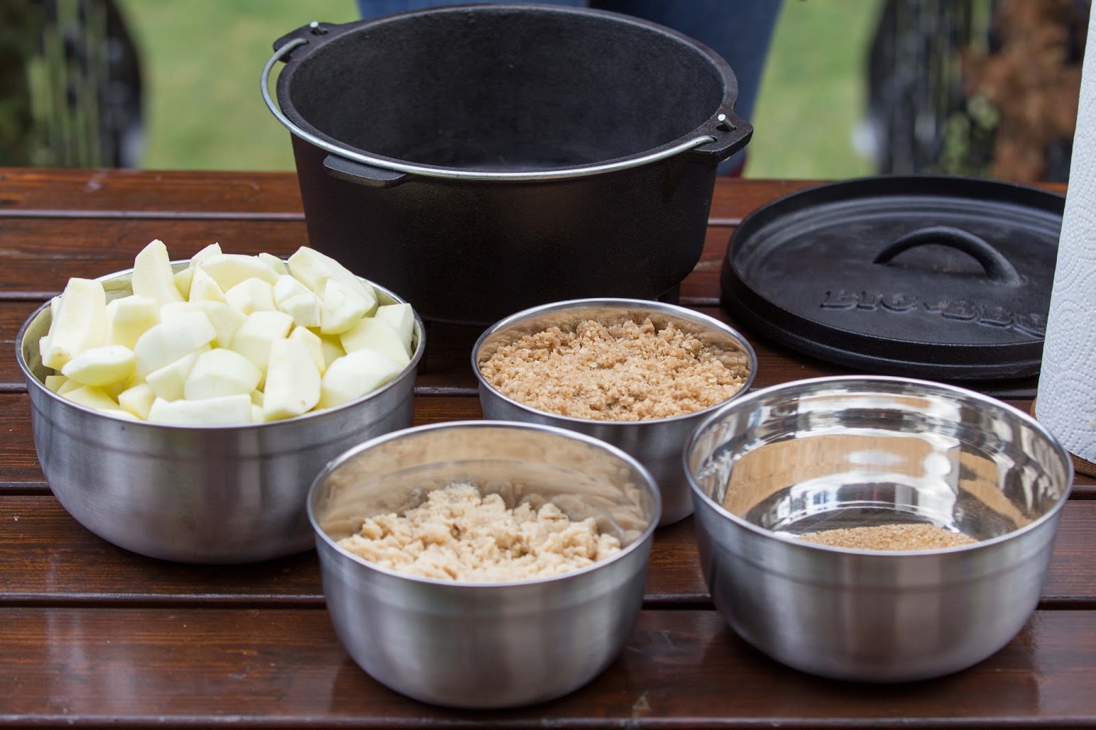 BMA Outdoor Kitchen Apple Crumble aus dem Dutch Oven