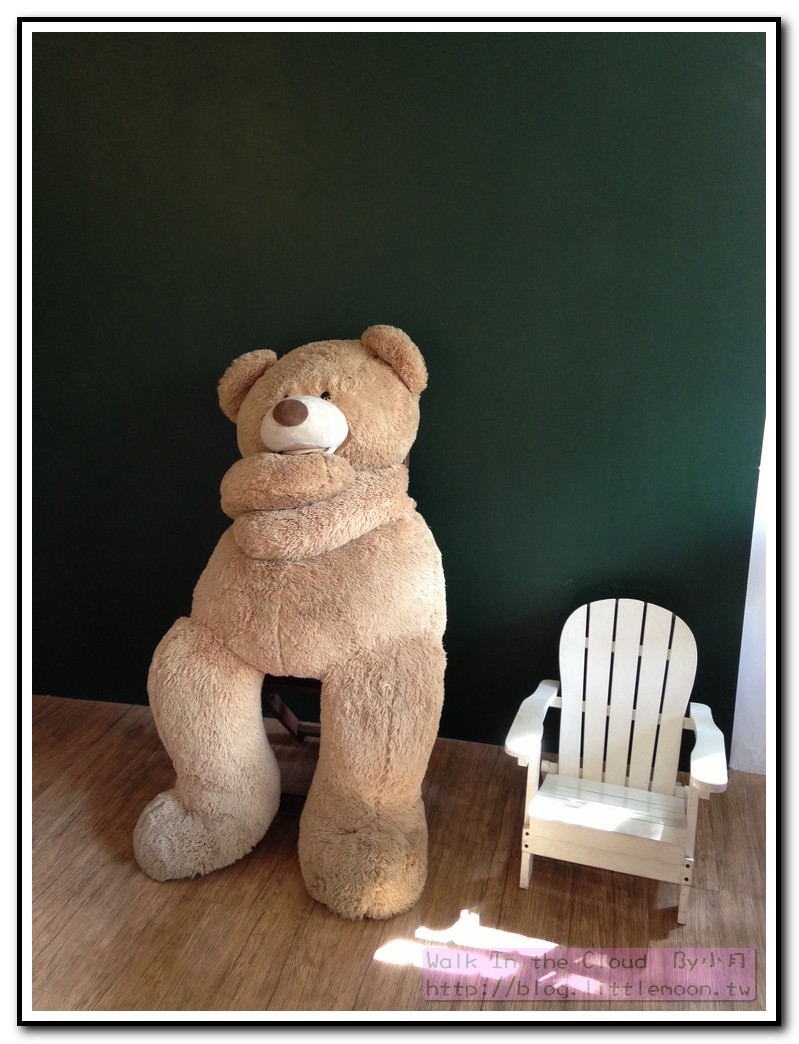 大熊熊與椅子