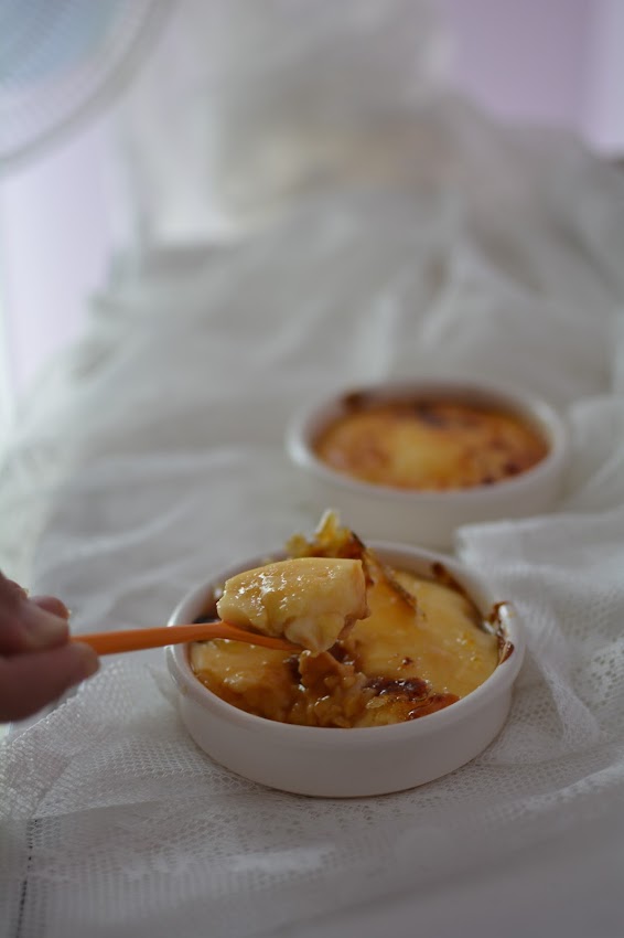 Crema catalana con plátano y dulce de leche