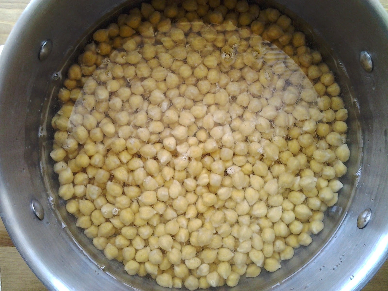 Winding Spiral Case Chickpeas Dried vs. Canned