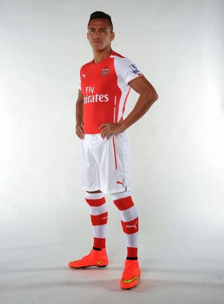 Alexis Sanchez in Arsenal Jersey