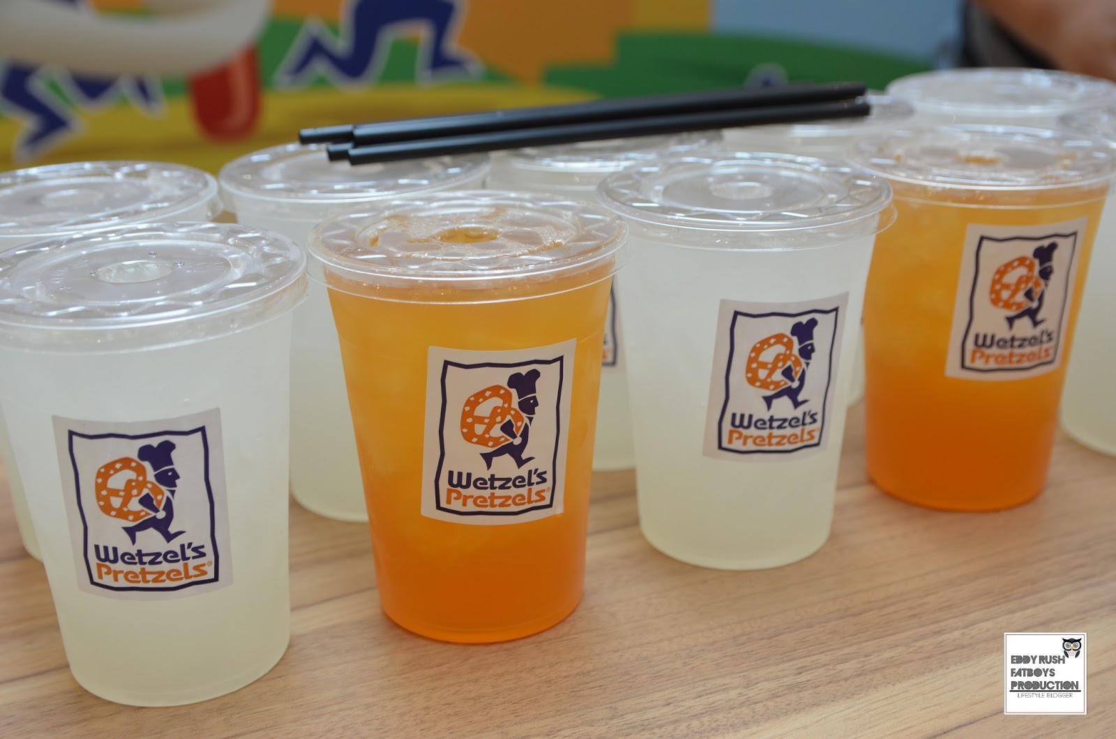 Wetzel's Pretzels , The Curve