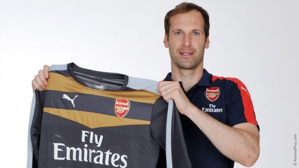 Oficial: Cech, nuevo fichaje del Arsenal