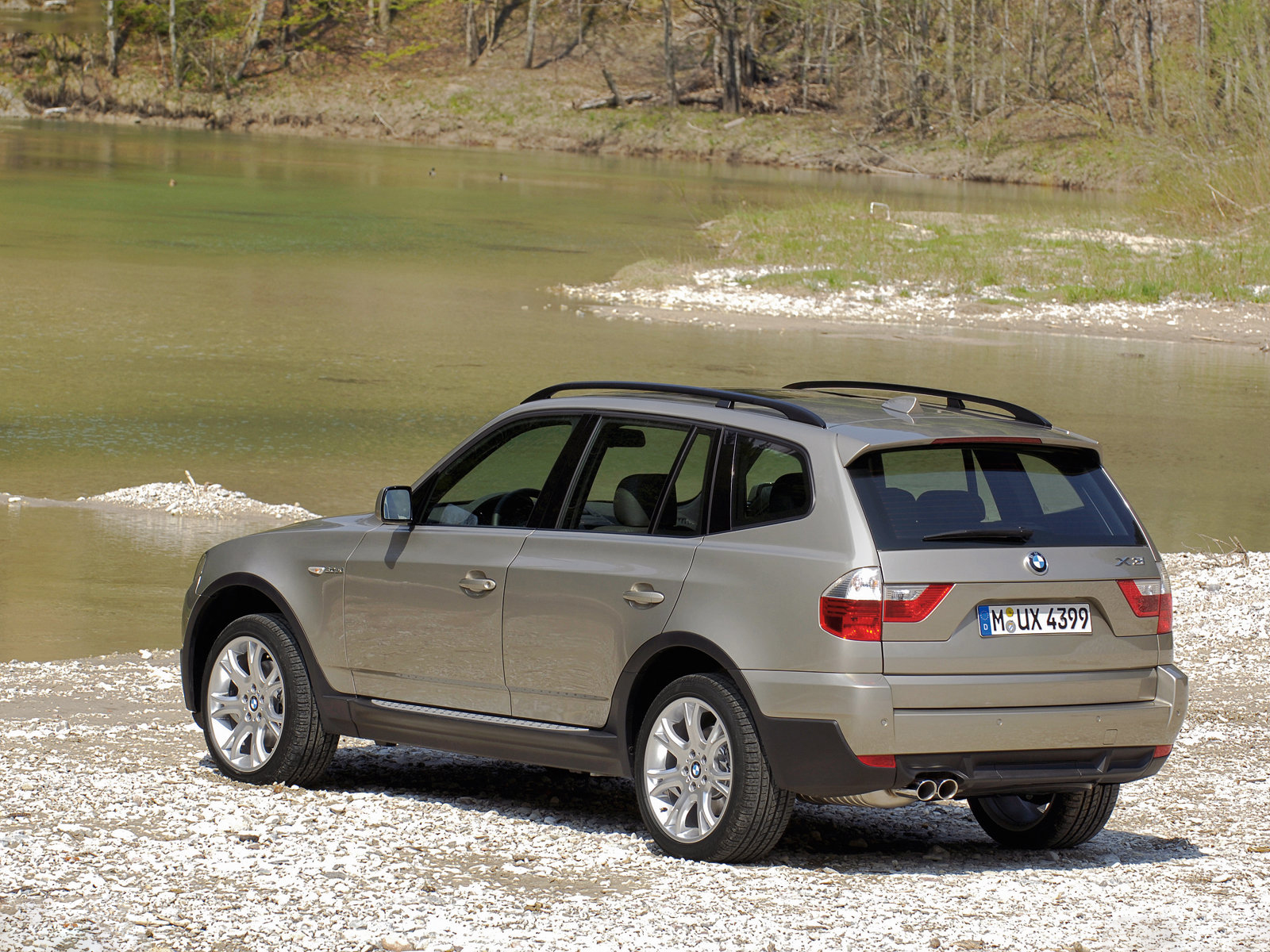 Automotive Database: BMW X3 (E83)