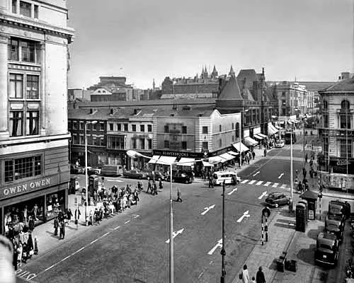Clayton Square, 1963