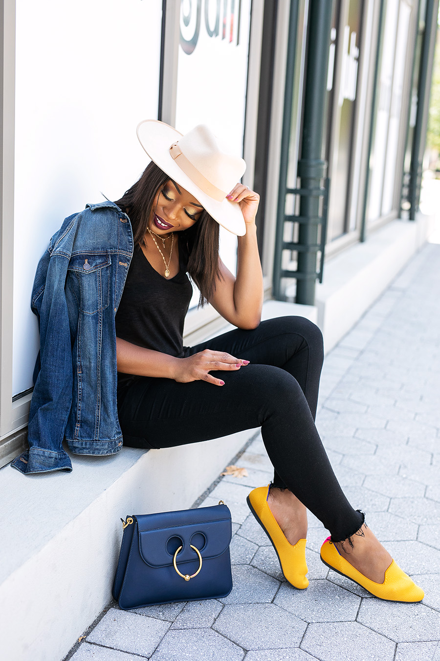 Stella-adewunmi-of-jadore-fashion-shares-casual-comfortable-outfits-rothys-loafers-black-jeans-wool-hat