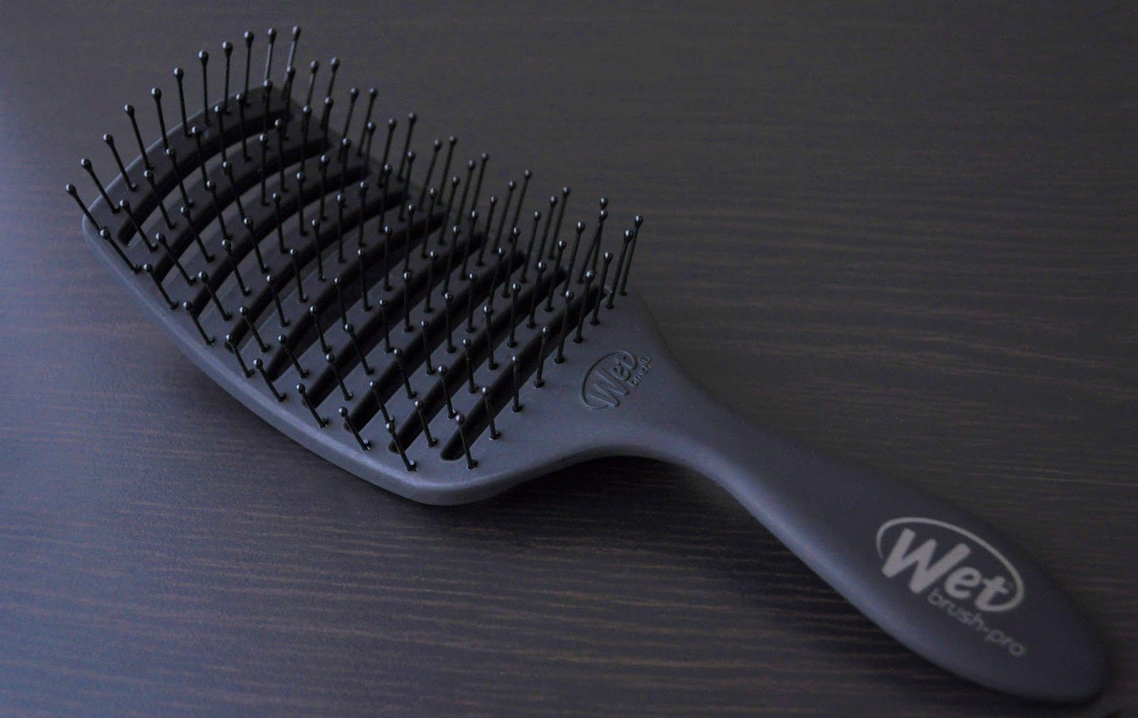 The most popular detangling brush in the world