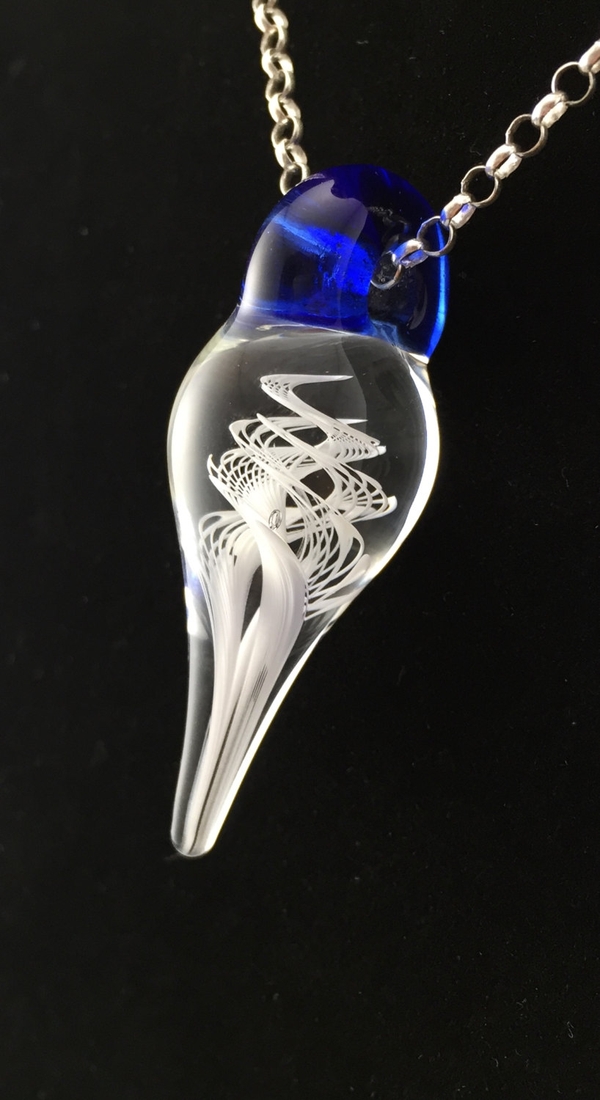 18-White-Spiral-Teardrop-Ryan-Eicher-Jewellery-Glass-Pendants-Sculptures-www-designstack-co