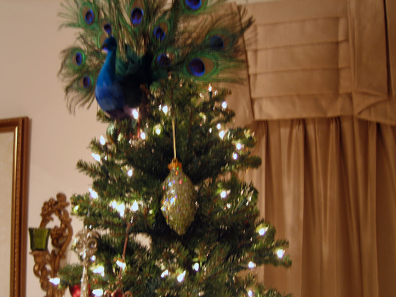 Awesome peacock tree  Peacock christmas decorations, Peacock christmas tree,  Peacock christmas