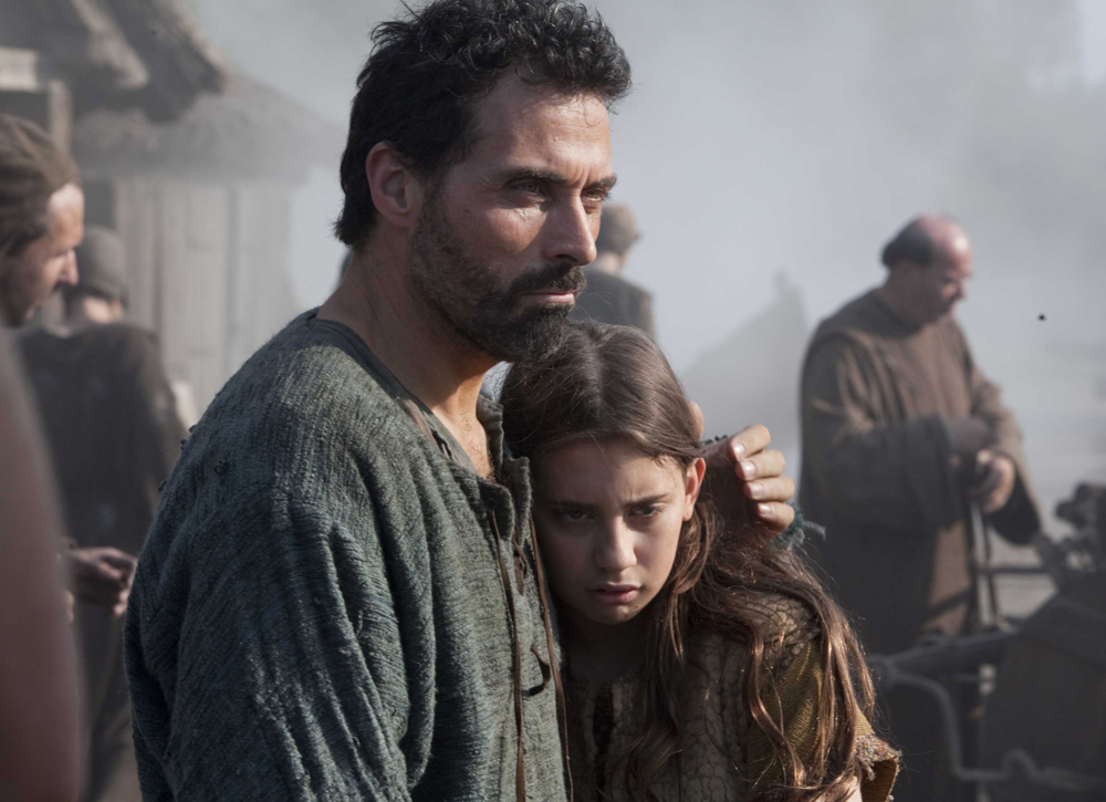 FILMY KOSTIUMOWE The Pillars of the Earth (TV miniserial 2010 )