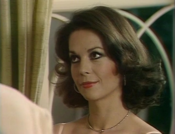 Movie and TV Cast Screencaps: Natalie Wood as Margaret / Cat On A Hot