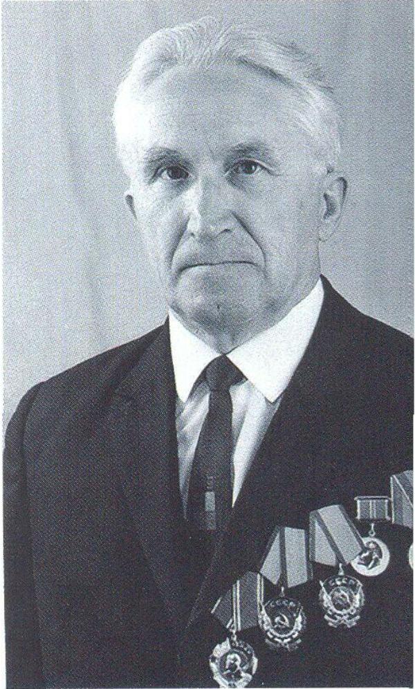 Нескучная библиотека: Директор УОМЗ - Корнилов Иван Михайлович