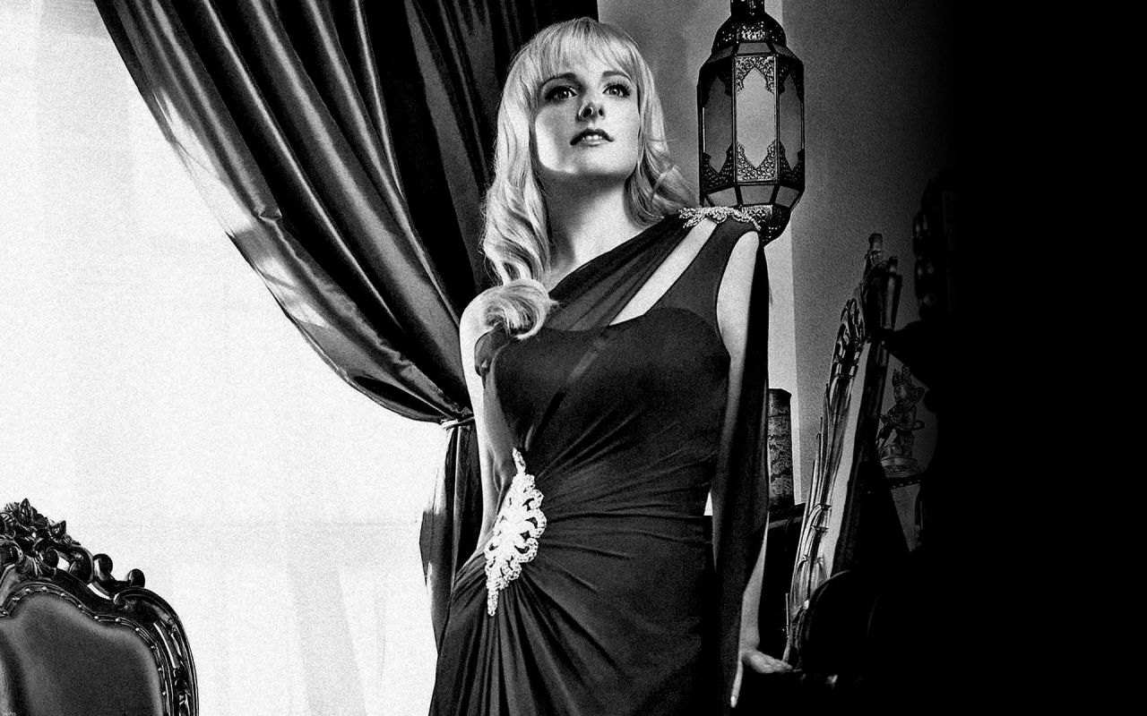 Vanessa Kirby Wallpaper Phone