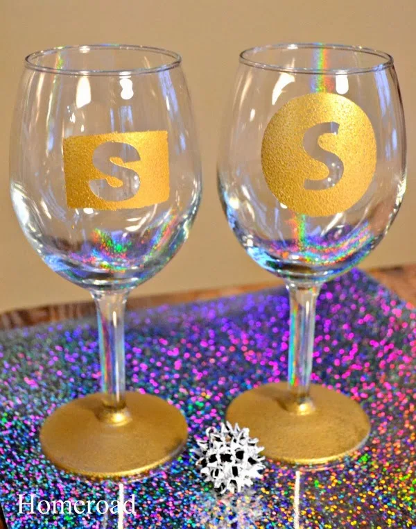 New Years Monogrammed Wine Glasses www.homeroad.net