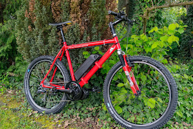 E-Bike-Umbau So baust du dir dein eigenes E-Bike mit Mittelmotor  DIY E-MTB Anleitung zum E-Bike Umbau mit Bafang BBS01 Mittelmotor E-Bike selber bauen aus altem Mountainbike 01