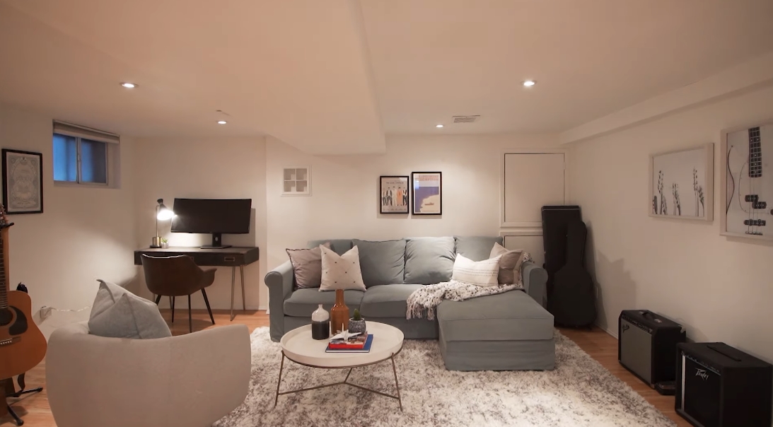 21 Photos vs. 311 Victoria Park Ave, Toronto Interior Design Home Tour