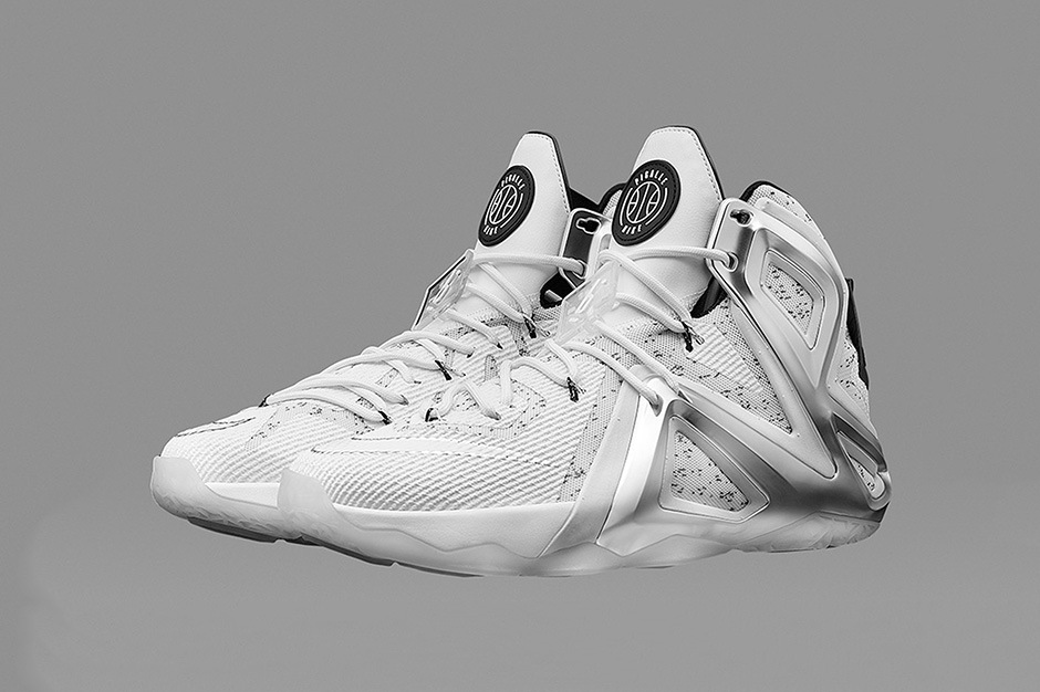 Pigalle x Nike LeBron 12 Elite #MustHave - Planet of the Sanquon