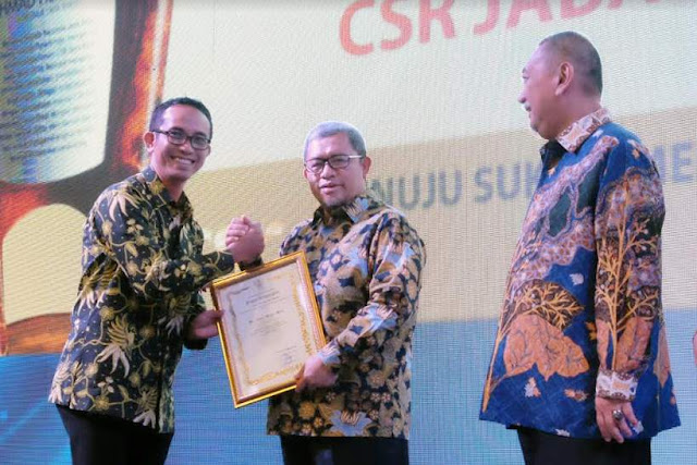 AHM-Raih-Penghargaan-Pembangunan-Jawa-Barat-2017 AHM-Raih-Penghargaan-Pembangunan-Jawa-Barat-2017
