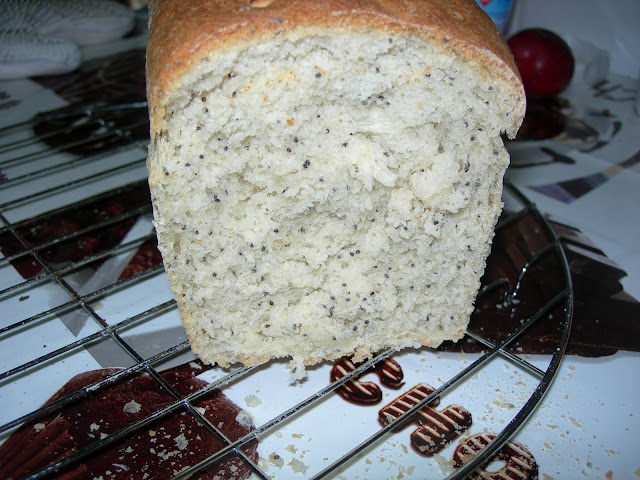 Pan de molde con semillas de amapola