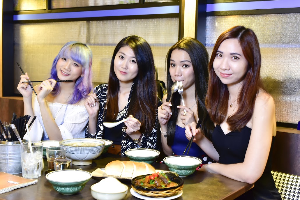 Atria Shopping Gallery Comedy And Food Festival Bloggers Review