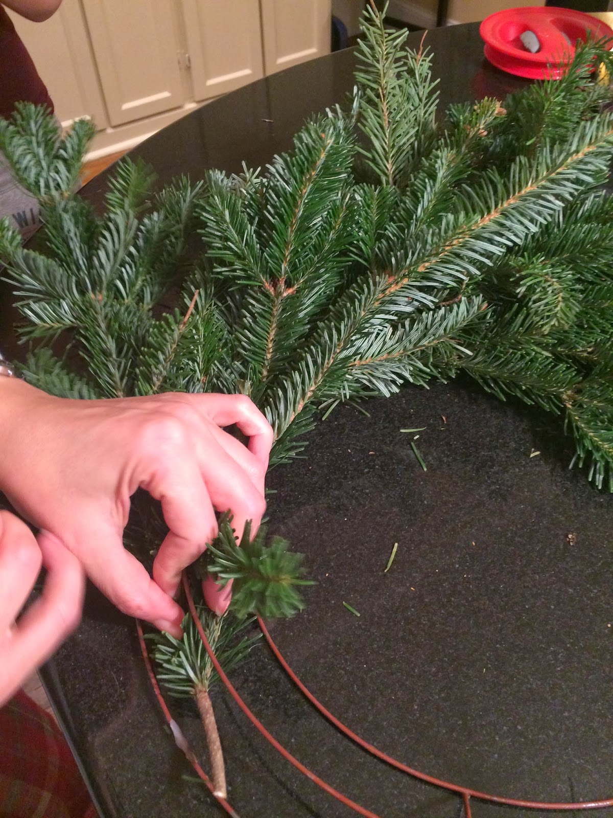 Emma Courtney: DIY: Christmas Tree Wreath