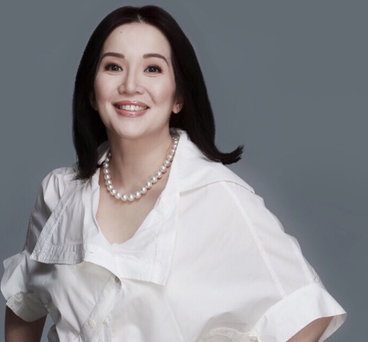 LOOK: May bagong "PARTNER" na nga ba si Kris Aquino? KRISSY IS BACK! LOOK: May bagong "PARTNER" na nga ba si Kris Aquino? KRISSY IS BACK!