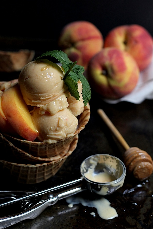5 Minute No-Churn Peach Frozen Yogurt | Savor Home