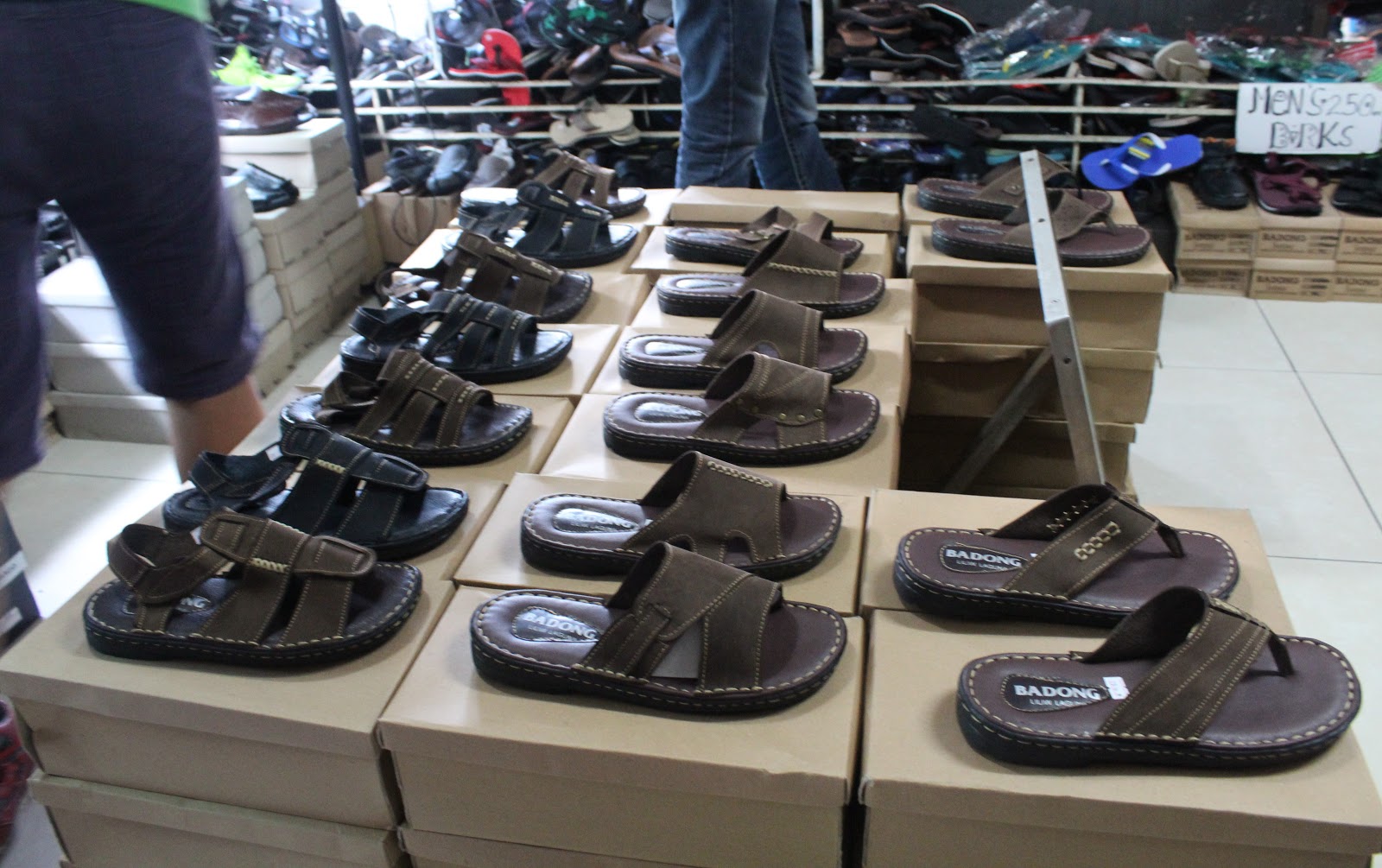 96  Crown shoes factory shop Combine with Best Outfit