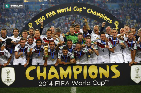 Sexy Euro: Bi mat su 'gia truong' cua tuyen Duc - Anh 2