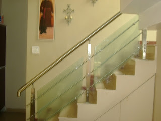 railing tangga kaca stainless steel