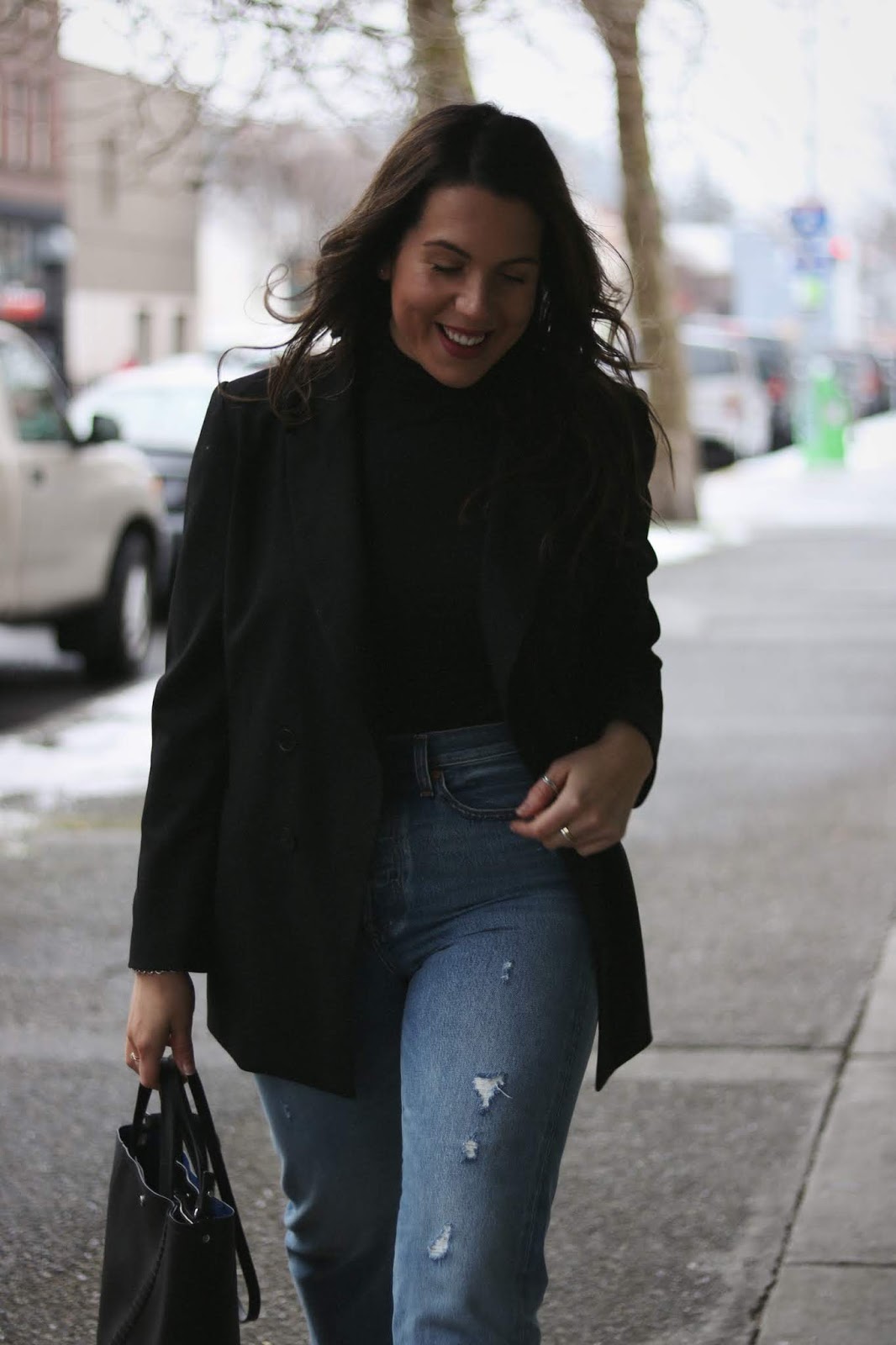 Le Chateau black blazer outfit vancouver blogger aleesha harris levis wedgie jeans proenza schouler bag