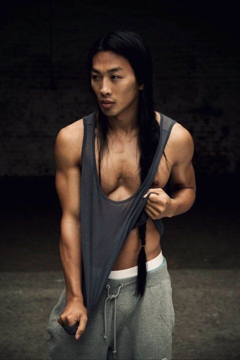 дэвид хтан модель азиат. Tony thornburg. азиат с длинными волосами. японские мужчины с длинными волосами. Aaron bernards модель.