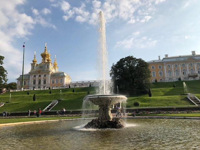 Jardins do Palácio de Peterhof - São Petersburgo (Rússia)