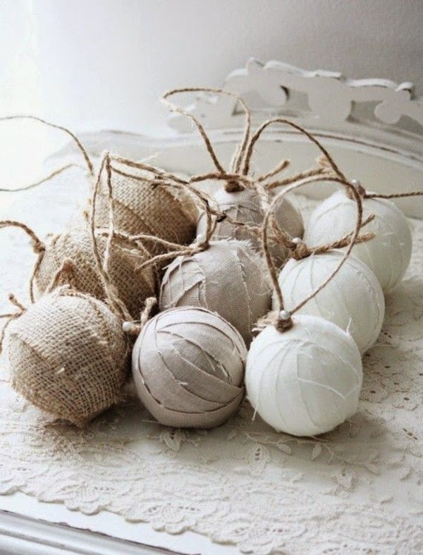 Christmas tree decoration with a maritime theme of shells and other ideas