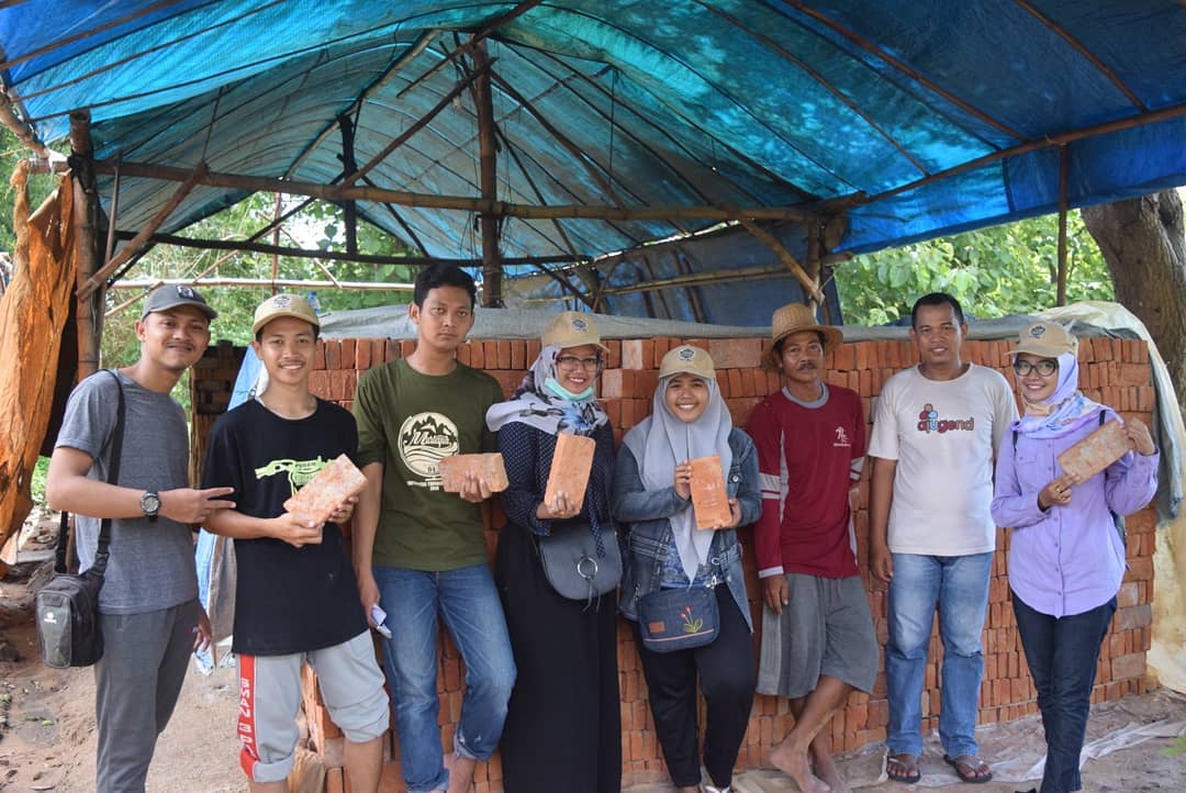 Pembuatan Batu Bata Merah