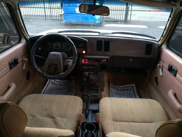 1984 Isuzu I-mark Sedan Interior