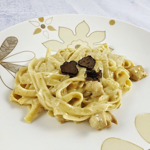 Daz in the Kitchen Creamy chicken and truffle pasta OMG!!! so AMAZING!!!