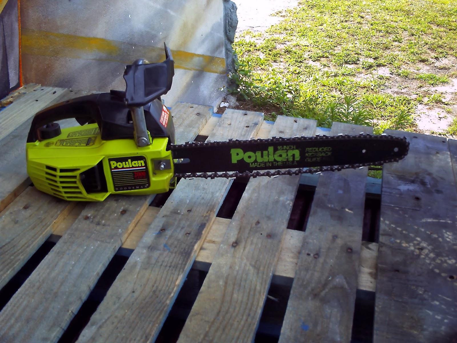 Terry's Small Engine Repair !: Poulan 2000 " Woodsman " Chainsaw - $ 125.00