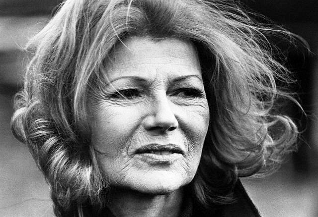 história mundi anúncio antigo 43 rita hayworth