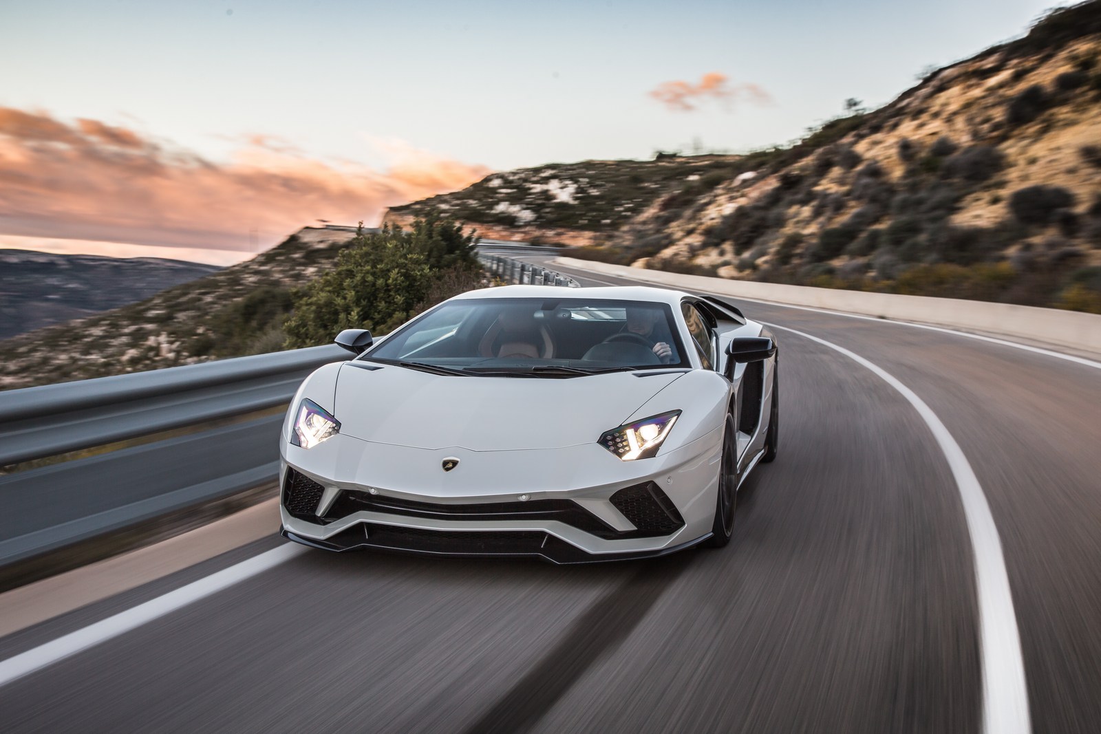 Lamborghini Wants To Stick With Naturally Aspirated ...