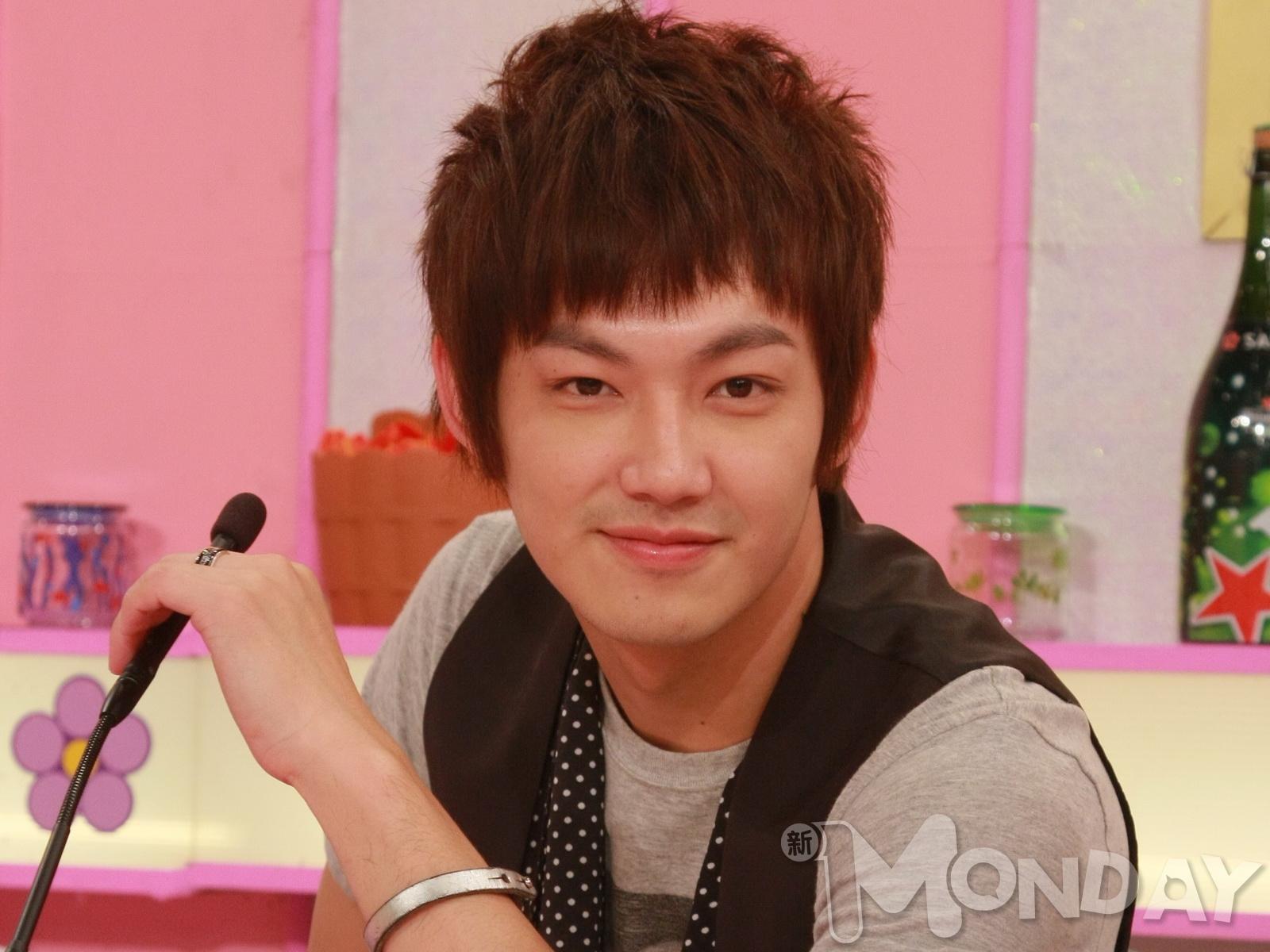 айдолы у которых др в сентябре. айдолы которые родились 2006. у кого сегодня день рождения из айдолов. торт для девушки. Shinee с днем рождения.